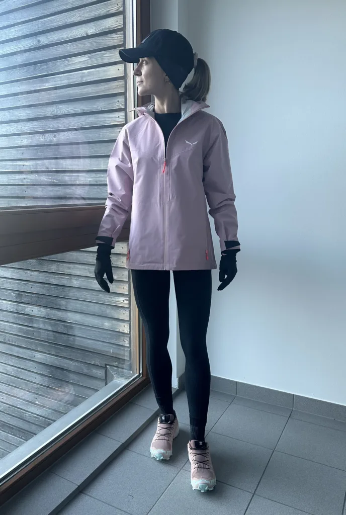 woman runner wearing winter running essential gear