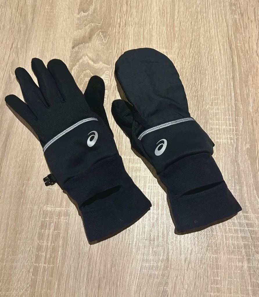 Picture of running gloves from Asics featured in "Best rainy weather running gear for women" post.